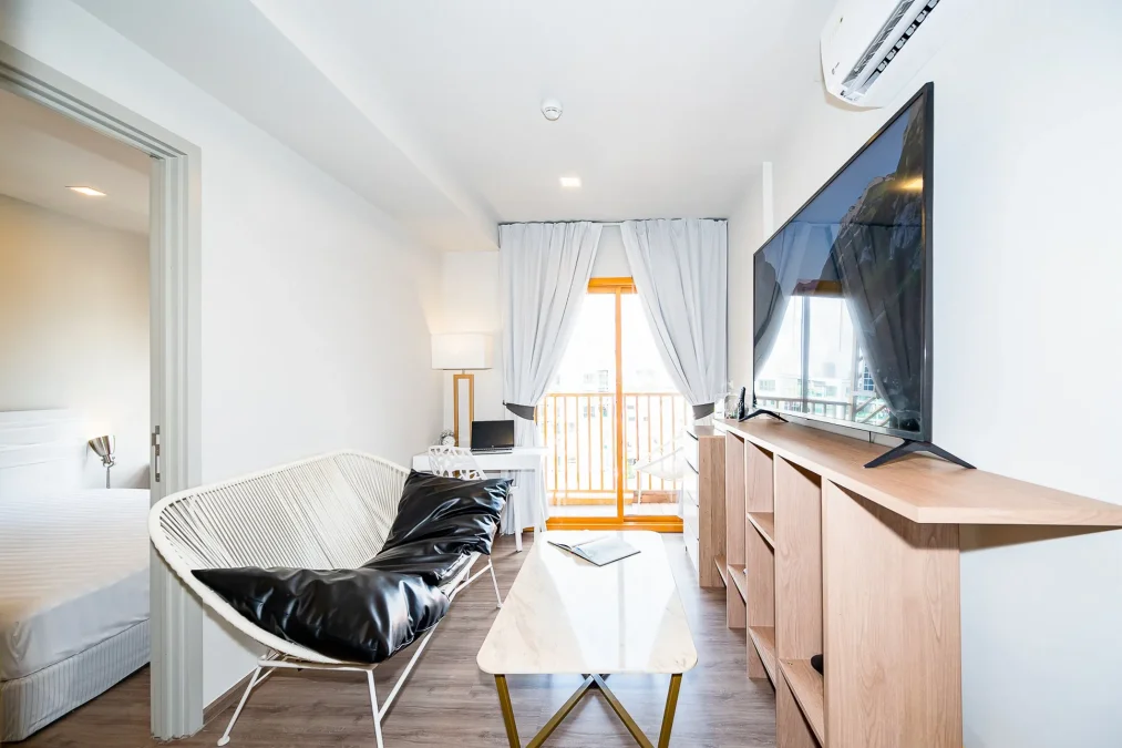 คอนโดมิเนียม 8 ชั้น กับดีไซน์ที่เป็นเอกลักษณ์ บนทำเลสุขุมวิท 50