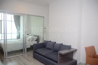 เซ็นทริค สาทร - เซ็นต์หลุยส์