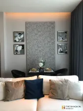 ศาลาแดง วัน