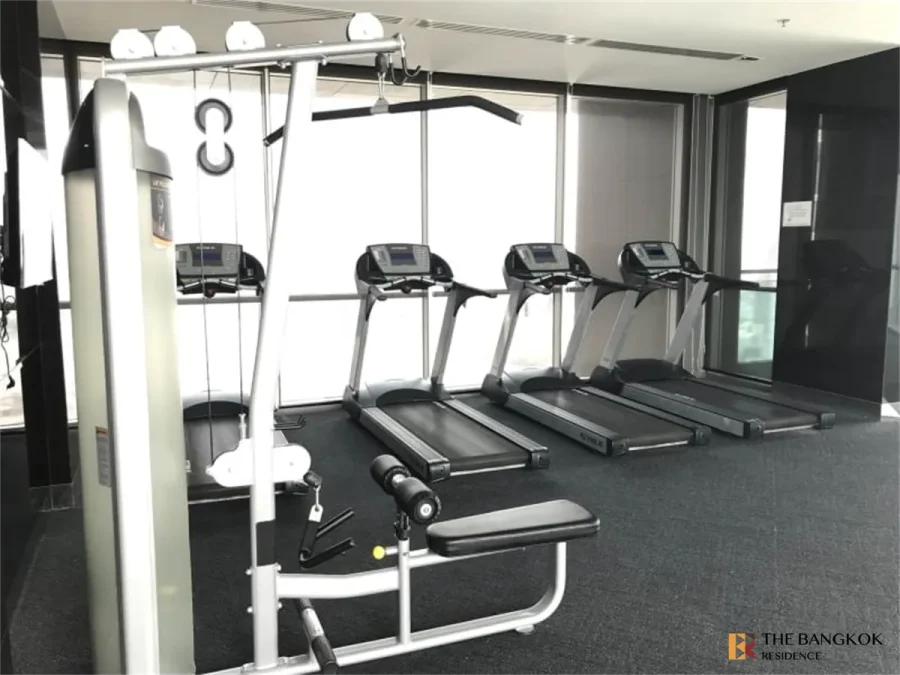 ริธึ่ม สาทร