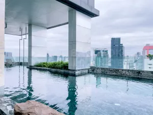 เอ็ม สีลม