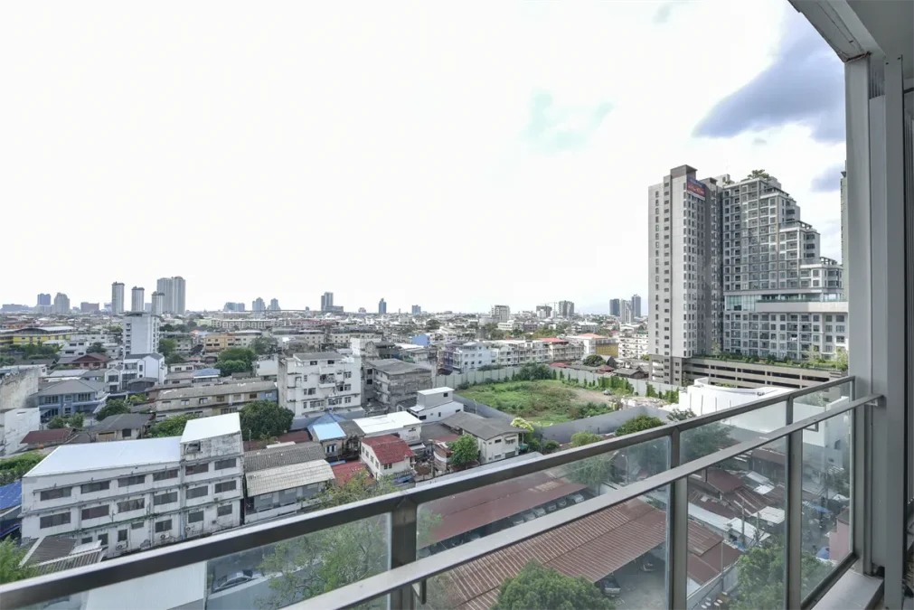 เดอะรูม บีทีเอส วงเวียนใหญ่