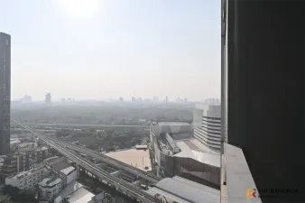 เอ็ม ลาดพร้าว