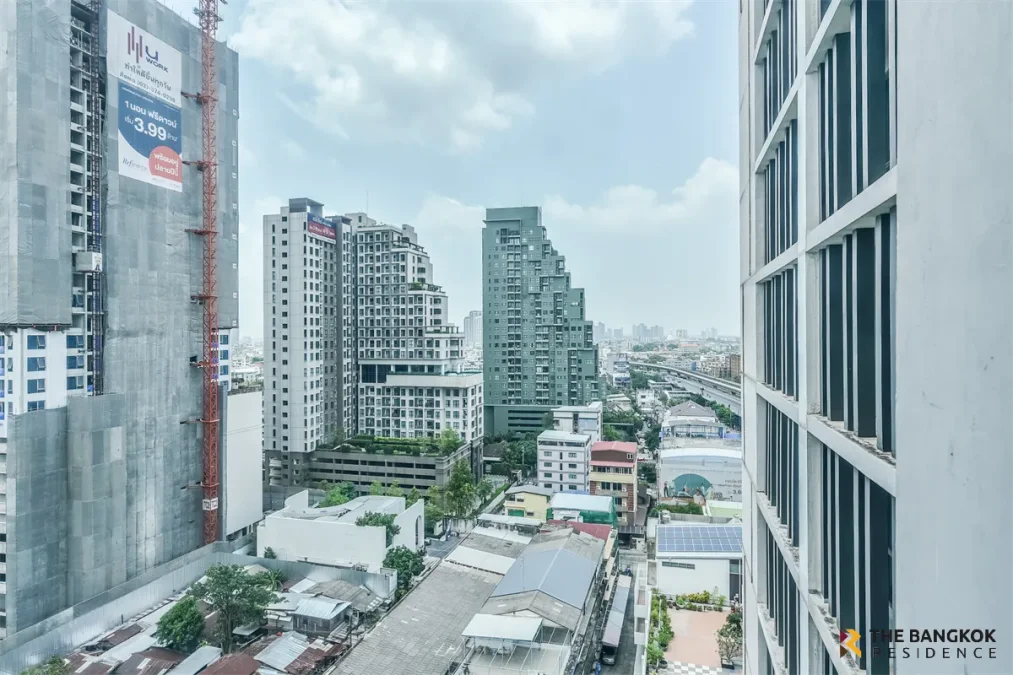 เดอะรูม บีทีเอส วงเวียนใหญ่