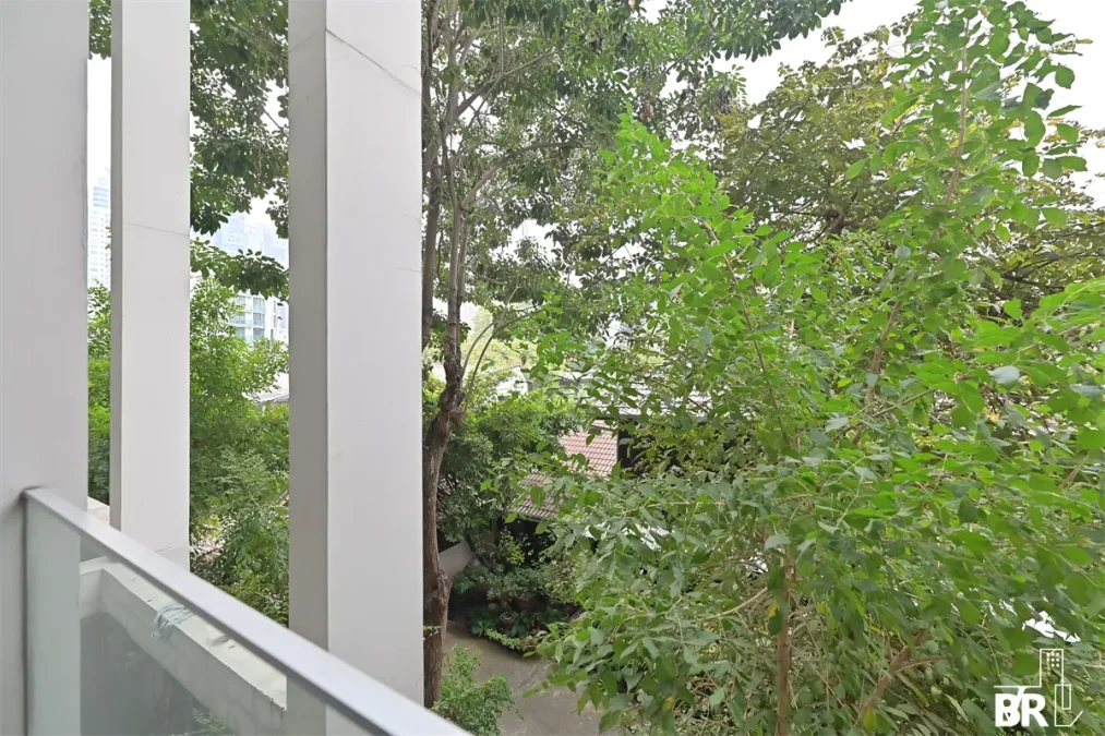 ลิฟ แอท 49