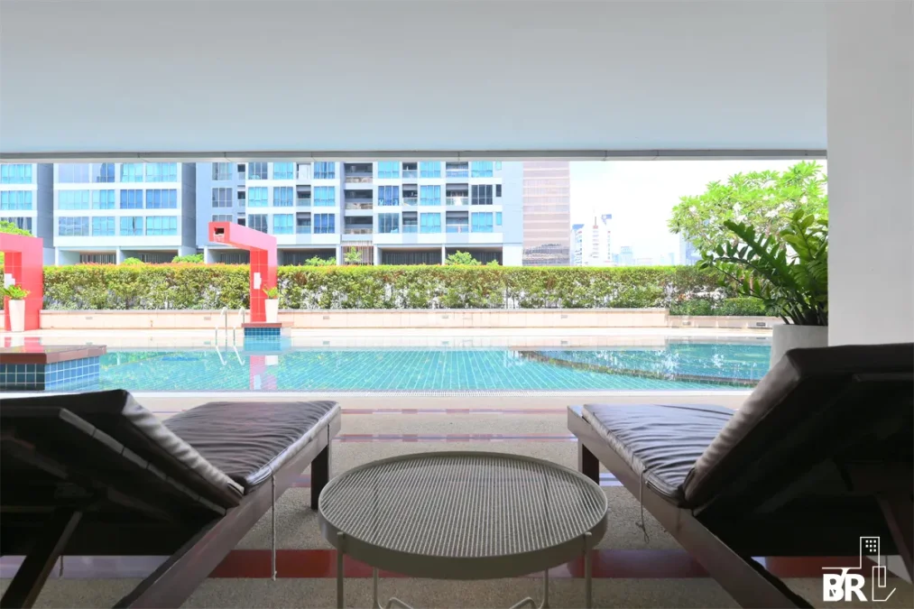 เดอะ เทรนดี้ คอนโดมิเนียม