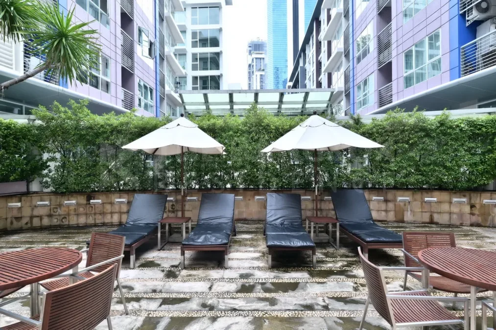 อเวนิว 61