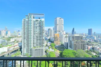 คอนโด โนเบิล รีไฟน์