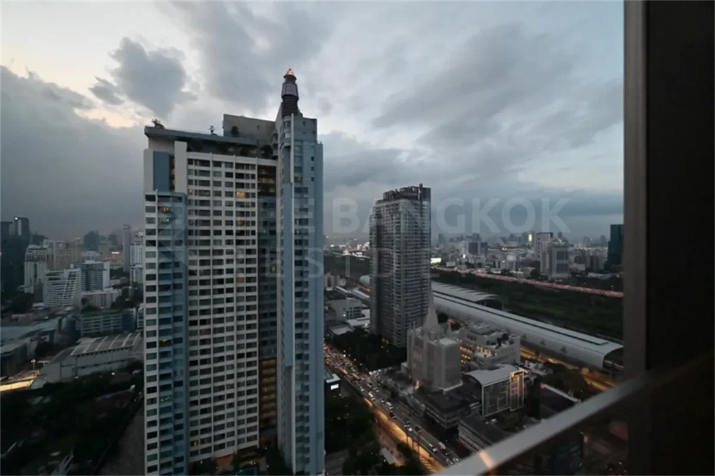 ดิ เอส แอท สิงห์ คอมเพล็กซ์