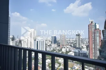 สิริ แอท สุขุมวิท