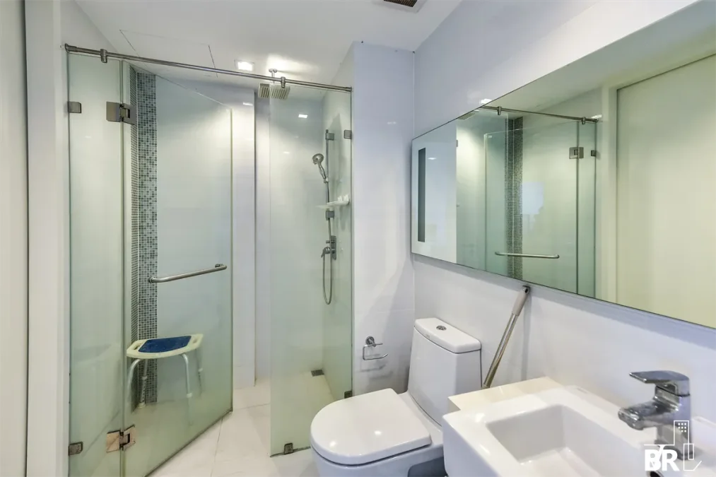 นารา ไนน์