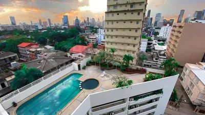 คริสตัล การ์เด้น