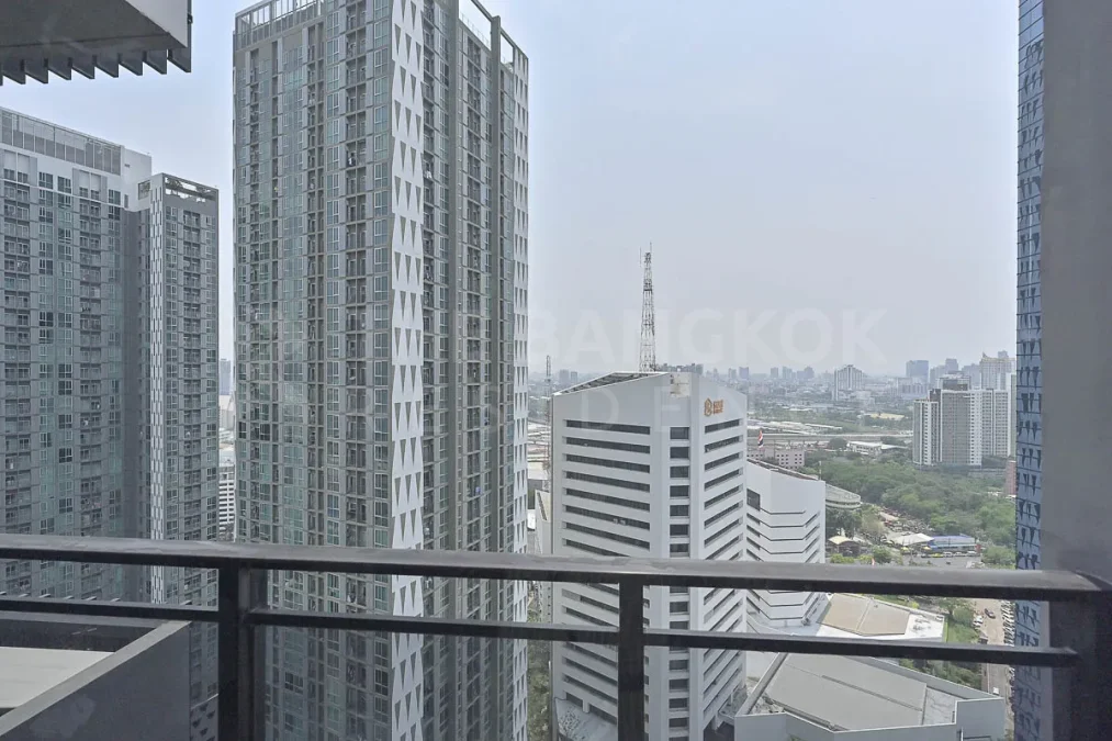 คอนโด ไอวี่ แอมพิโอ