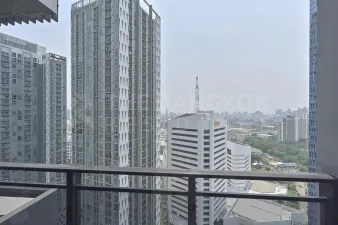 คอนโด ไอวี่ แอมพิโอ