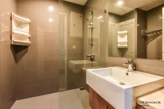 โนเบิล รีโว สีลม