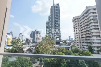 ลิฟ แอท 49