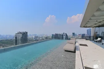 ดิ เอส แอท สิงห์ คอมเพล็กซ์