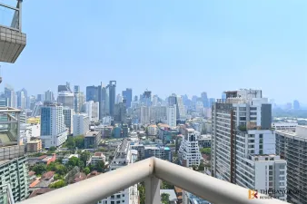 ออล ซีซั่น แมนชั่น