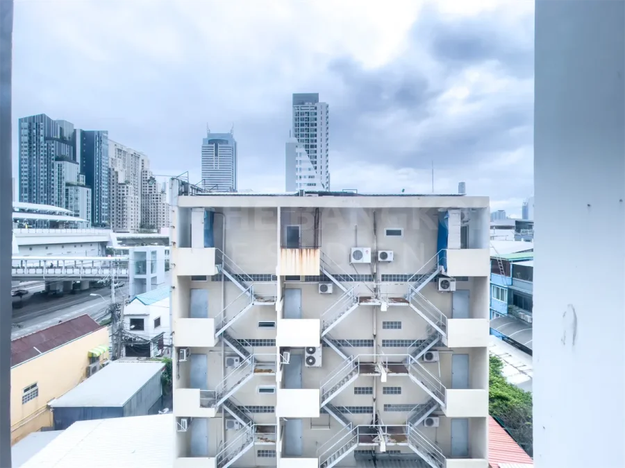 เดอะรูม บีทีเอส วงเวียนใหญ่