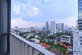 เอชคิว บาย แสนสิริ