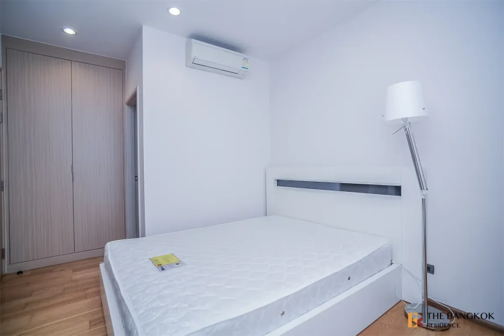 ฟิวส์  สาทร ตากสิน