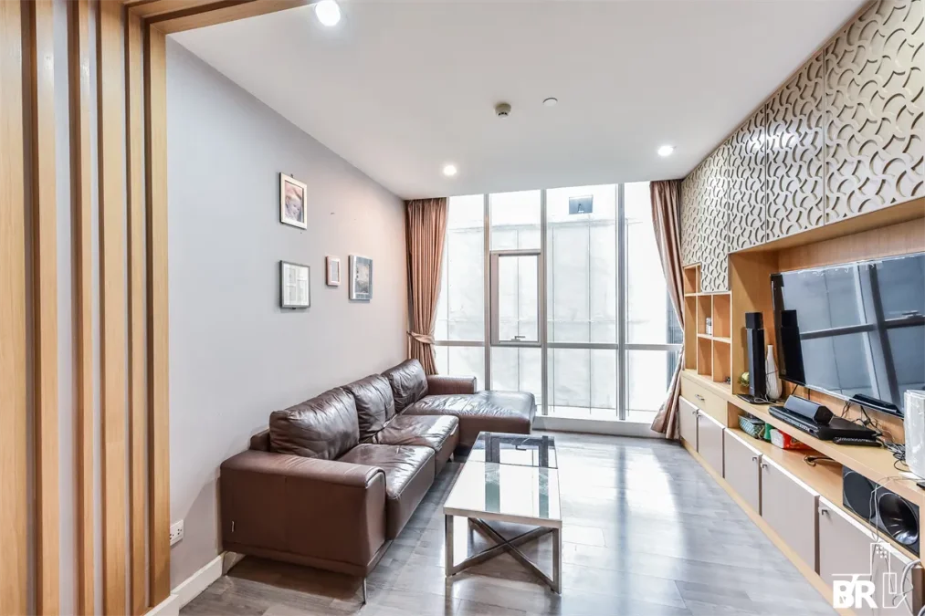 เดอะรูม สาทร-ถนนปั้น