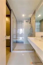 ริทึ่ม สุขุมวิท 42