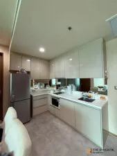 ดิ แอดเดรส สาทร 12