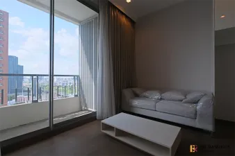 คิว คอนโด อโศก