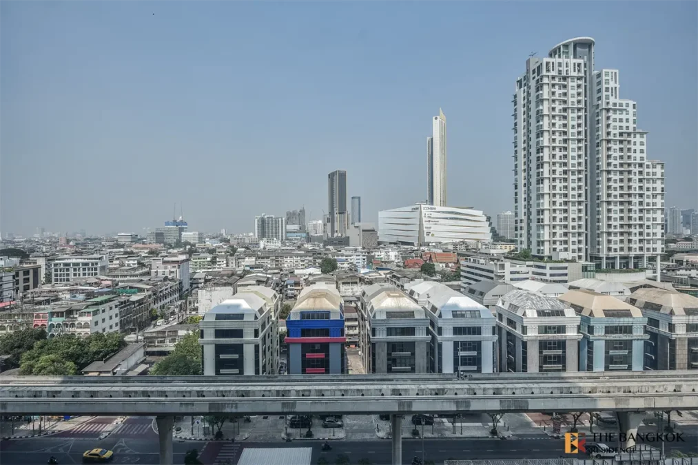 เออร์บาโน่ แอบโซลูท สาทร-ตากสิน