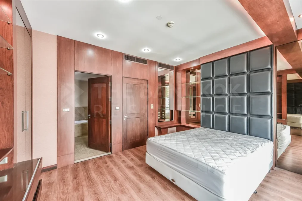 สกาย วิลล่า สาทร