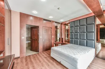 สกาย วิลล่า สาทร