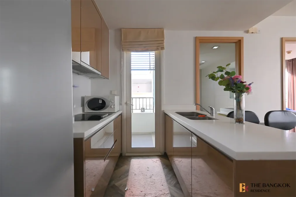 สิริ แอท สุขุมวิท