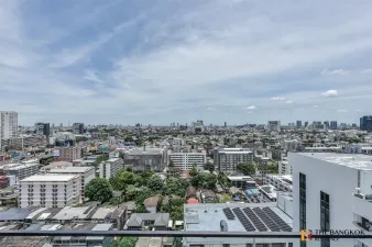 เดอะ โมนูเมนท์ สนามเป้า