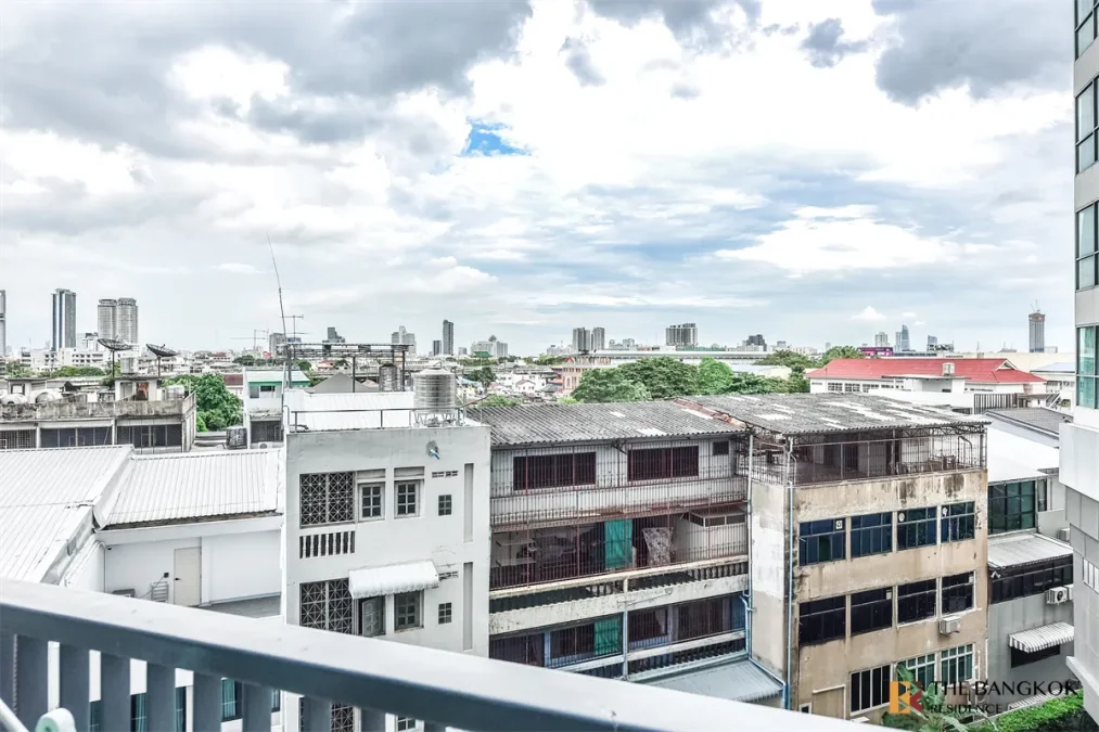 ริธึ่ม สาทร