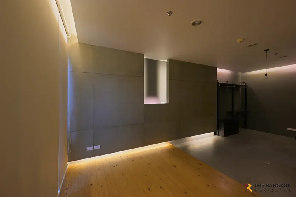 ไลฟ์ แอด ลาดพร้าว 18