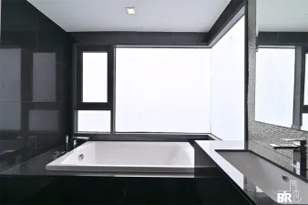 รูปที่ 2