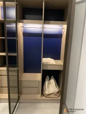 เอกซ์ที เอกมัย