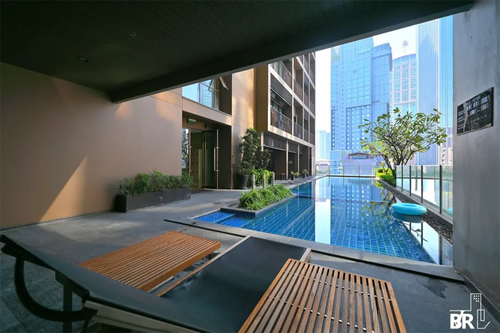 คอนโด โนเบิล รีไฟน์