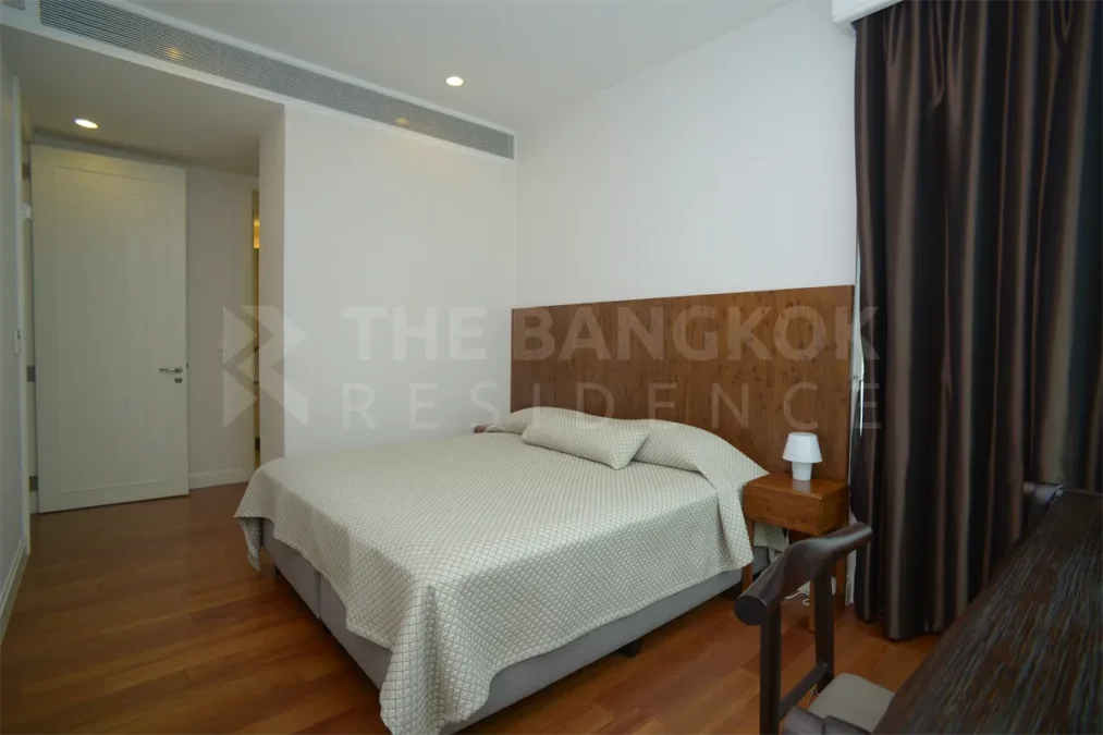 คิว หลังสวน