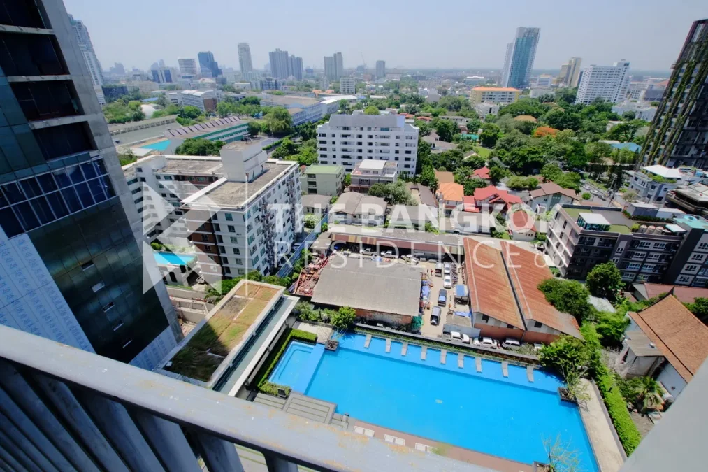 สิริ แอท สุขุมวิท