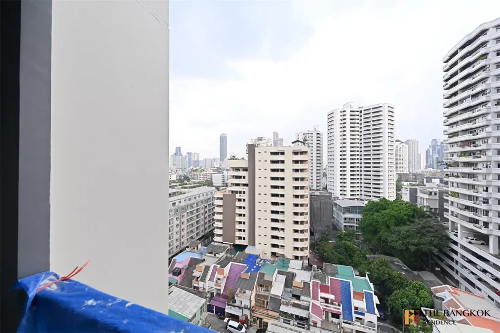 เอช สุขุมวิท 43 คอนโดมิเนียม