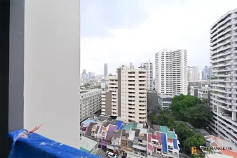 เอช สุขุมวิท 43 คอนโดมิเนียม