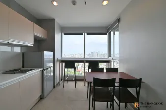 ริธึ่ม รัชดา