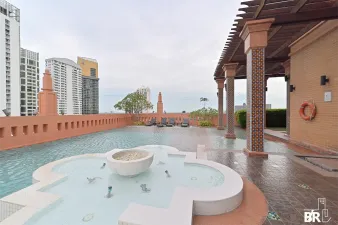 อกัสตัน สุขุมวิท 22