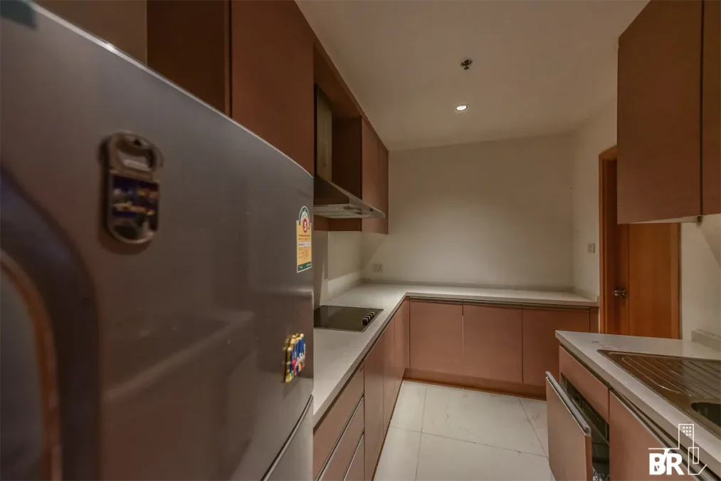 ดิ เอ็มไพร์ เพลส