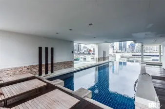 ไอวี่ สาทร 10