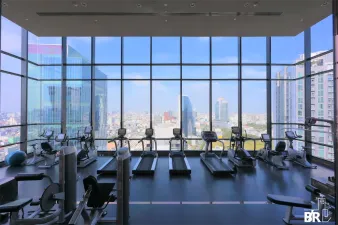 คอนโด ไอวี่ แอมพิโอ