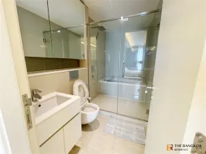 เอช สุขุมวิท 43 คอนโดมิเนียม