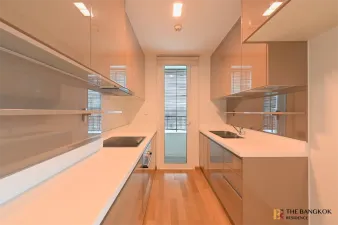 สิริ แอท สุขุมวิท